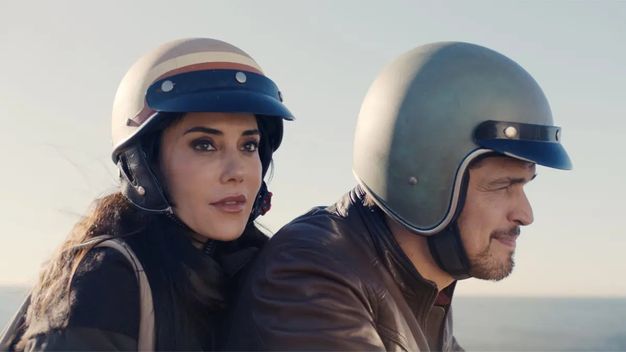 Cansu Dere'nin Portekiz Aşkı Filmi Ne Zaman İzleyiciyle Buluşuyor?