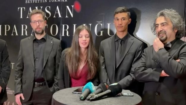 Çobanlık Yaparken Keşfedilen Alpay Kaya Tavşan İmparatorluğu Filminin Başrolü Oldu!