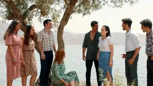 Kuşaklar Filmi Konusu ve Oyuncu Kadrosu