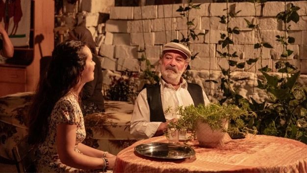 Kuşaklar Filmi Konusu ve Oyuncu Kadrosu