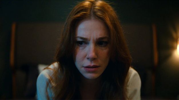 Seni Tanıyorum'daki Nazlı'nın Sırrı Ne? Netflix'in Yeni Yapımında Taşlar Nasıl Yerinden Oynuyor?