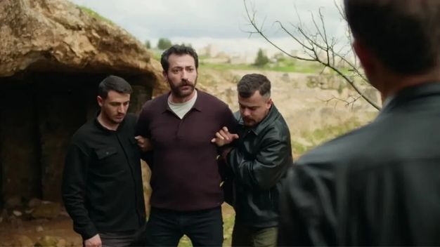 Uzak Şehir Dizisinden Sezon Finalinde 3 Oyuncu Birden Ayrılıyor!