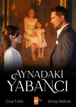 Aynadaki Yabancı